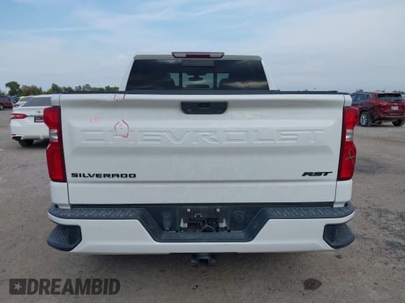 ✅ 2019 Chevrolet Silverado 1500 RST • VIN: 3GCUWDED8KG244576 • Lot: 43518160. Listed on IAAI with 81,493 mi. Free auction sales archive from the USA and detailed vehicle history report at DreamBid. Image 16.