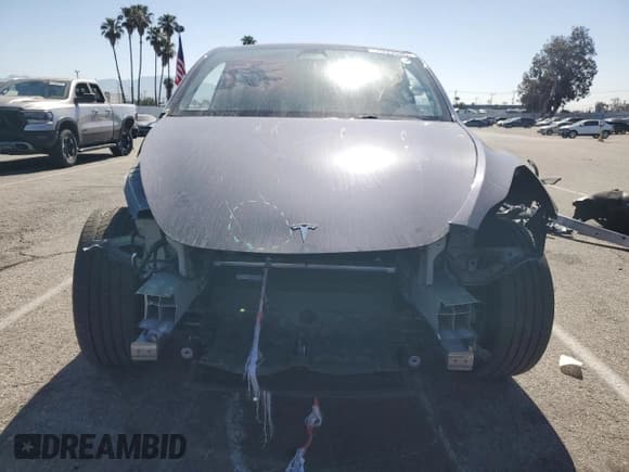 ✅ 2023 Tesla Model Y Long Range • VIN: 7SAYGAEE6PF637837 • Лот: 56227545. Опубликован ранее на Copart с пробегом 19 646 миль. Бесплатный доступ к архиву аукционных продаж из США и подробный отчёт об истории автомобиля на DreamBid. Изображение 5.