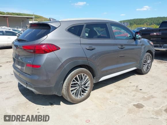 ✅ 2020 Hyundai Tucson Sport • VIN: KM8J3CALXLU083435 • Lot: 43184996. Listed on IAAI with 104,653 mi. Free auction sales archive from the USA and detailed vehicle history report at DreamBid. Image 4.