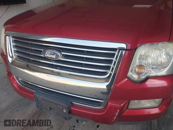 ✅ 2007 Ford Explorer XLT • VIN: 1FMEU73E97UA79354 • Lot: 42591188. Wystawiony na IAAI z przebiegiem 162 999 mil. Bezpłatny archiwum sprzedaży aukcyjnych z USA i szczegółowy raport historii pojazdu na DreamBid. Zdjęcie 6.