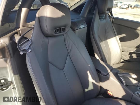 ✅ 2010 Mercedes-Benz SLK 300 • VIN: WDBWK5EA8AF230093 • Лот: 44032485. Опубликован ранее на Copart с пробегом 30 305 миль. Бесплатный доступ к архиву аукционных продаж из США и подробный отчёт об истории автомобиля на DreamBid. Изображение 10.