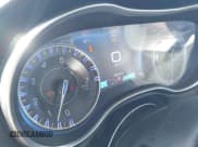 ✅ 2015 Chrysler 300 Limited • VIN: 2C3CCAAG1FH898994 • Lot: 43698221. Wystawiony na IAAI z przebiegiem 142 670 mil. Bezpłatny archiwum sprzedaży aukcyjnych z USA i szczegółowy raport historii pojazdu na DreamBid. Zdjęcie 7.