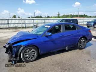 2024 Hyundai Elantra Blue с VIN KMHLM4DJ1RU102470, выставлен на аукционе Copart как лот 69664545 с пробегом 23 552 миль миль и Списание • Salvage title. История ставок и продаж доступна на DreamBid. Изображение 1.