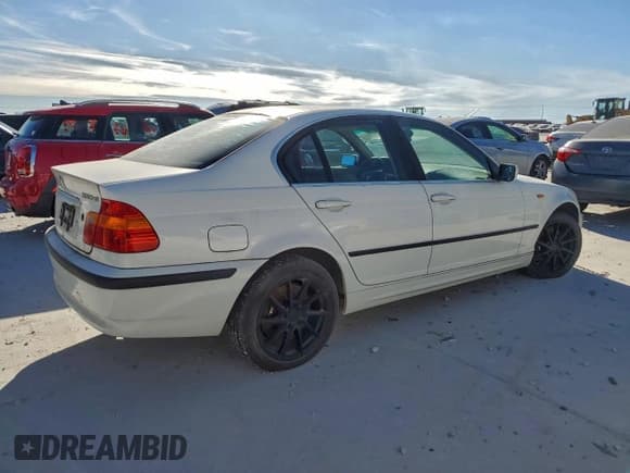 ✅ 2003 BMW 3 Series 330xi • VIN: WBAEW53413PG23073 • Lot: 95889975. Listed on Copart with 67,136 mi. Free auction sales archive from the USA and detailed vehicle history report at DreamBid. Image 3.
