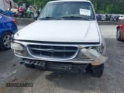 ✅ 2000 Ford Explorer Eddie Bauer • VIN: 1FMDU74E0YUB41056 • Lot: 42258224. Wystawiony na IAAI z przebiegiem 134 401 mil. Bezpłatny archiwum sprzedaży aukcyjnych z USA i szczegółowy raport historii pojazdu na DreamBid. Zdjęcie 12.