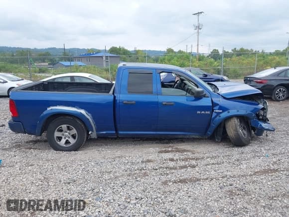 ✅ 2010 Dodge 1500 ST • VIN: 1D7RV1GTXAS104098 • Lot: 43042375. Wystawiony na IAAI z przebiegiem 107 091 mil. Bezpłatny archiwum sprzedaży aukcyjnych z USA i szczegółowy raport historii pojazdu na DreamBid. Zdjęcie 14.