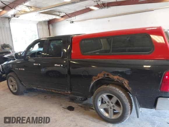 ✅ 2010 Dodge 1500 TRX • VIN: 1D7RV1GT8AS207536 • Lot: 42571772. Wystawiony na IAAI z przebiegiem Nie podano. Bezpłatny archiwum sprzedaży aukcyjnych z USA i szczegółowy raport historii pojazdu na DreamBid. Zdjęcie 14.