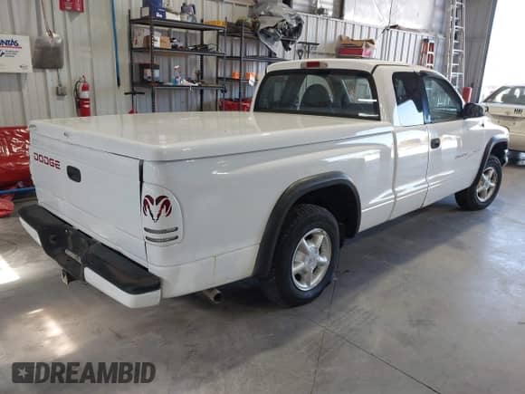 ✅ 1999 Dodge Dakota SLT • VIN: 1B7GL22X5XS134500 • Лот: 43605168. Размещён на IAAI с пробегом 134 502 миль миль. Получите бесплатный доступ к архиву аукционных продаж из США и посмотрите подробный отчёт об истории автомобиля на DreamBid. Изображение 4.