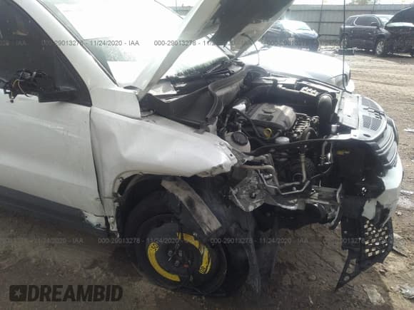 ✅ 2017 Volkswagen Tiguan S • VIN: WVGAV7AX2HK044684 • Lot: 29013278. Wystawiony na IAAI z przebiegiem 50 598 mil. Bezpłatny archiwum sprzedaży aukcyjnych z USA i szczegółowy raport historii pojazdu na DreamBid. Zdjęcie 6.