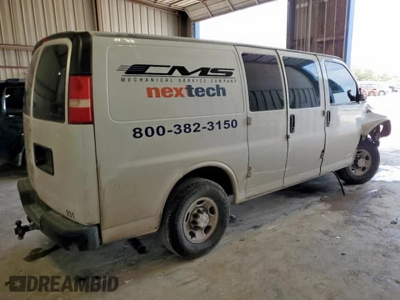 ✅ 2017 Chevrolet Express Cargo • VIN: 1GCWGAFF1H1119284 • Lot: 68014215. Wystawiony na Copart z przebiegiem Nie podano. Bezpłatny archiwum sprzedaży aukcyjnych z USA i szczegółowy raport historii pojazdu na DreamBid. Zdjęcie 3.