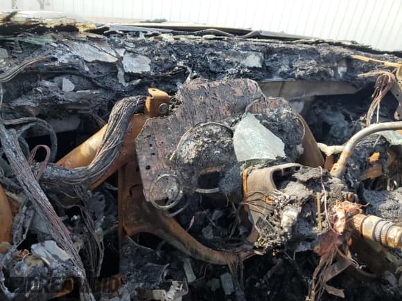 ✅ 2012 Chevrolet Tahoe LTZ • VIN: 1GNSCCE03CR305333 • Лот: 81544705. Опубликован ранее на Copart с пробегом Не указан. Бесплатный доступ к архиву аукционных продаж из США и подробный отчёт об истории автомобиля на DreamBid. Изображение 9.