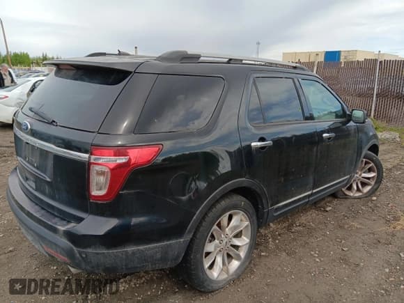 ✅ 2015 Ford Explorer Limited • VIN: 1FM5K8F87FGB81427 • Lot: 58884065. Wystawiony na Copart z przebiegiem 176 631 mil. Bezpłatny archiwum sprzedaży aukcyjnych z USA i szczegółowy raport historii pojazdu na DreamBid. Zdjęcie 3.
