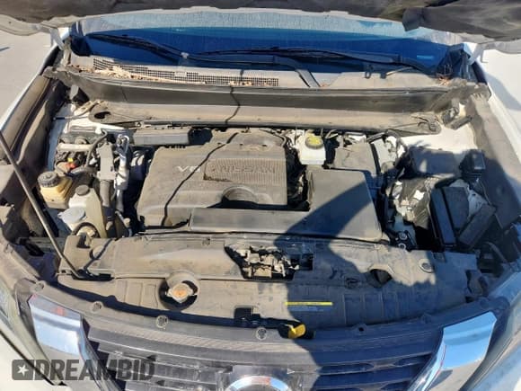 ✅ 2019 Nissan Pathfinder S • VIN: 5N1DR2MN0KC628145 • Lot: 92600095. Wystawiony na Copart z przebiegiem 97 218 mil. Bezpłatny archiwum sprzedaży aukcyjnych z USA i szczegółowy raport historii pojazdu na DreamBid. Zdjęcie 12.