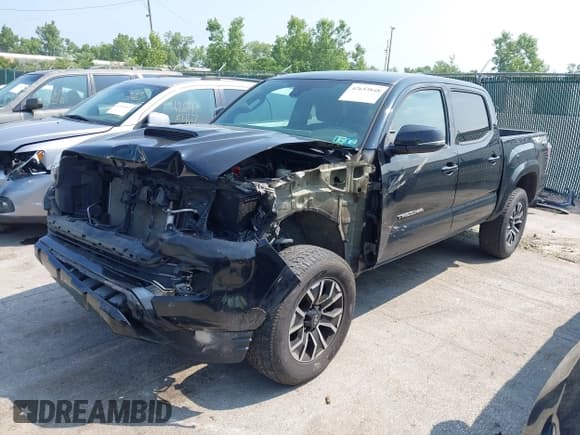 ✅ 2021 Toyota Tacoma SR • VIN: 3TMCZ5AN1MM404910 • Lot: 42653848. Wystawiony na IAAI z przebiegiem 83 201 mil. Bezpłatny archiwum sprzedaży aukcyjnych z USA i szczegółowy raport historii pojazdu na DreamBid. Zdjęcie 18.