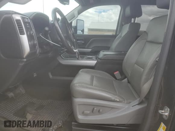 ✅ 2015 Chevrolet Silverado 2500HD LTZ • VIN: 1GC1KWEG6FF668690 • Lot: 57828435. Wystawiony na Copart z przebiegiem 138 217 mil. Bezpłatny archiwum sprzedaży aukcyjnych z USA i szczegółowy raport historii pojazdu na DreamBid. Zdjęcie 7.