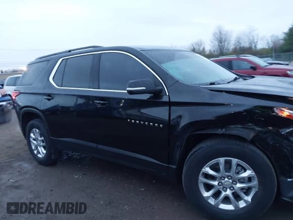 ✅ 2021 Chevrolet Traverse LT Cloth • VIN: 1GNERGKW9MJ258417 • Lot: 43718502. Listed on IAAI with 108,325 mi. Free auction sales archive from the USA and detailed vehicle history report at DreamBid. Image 13.