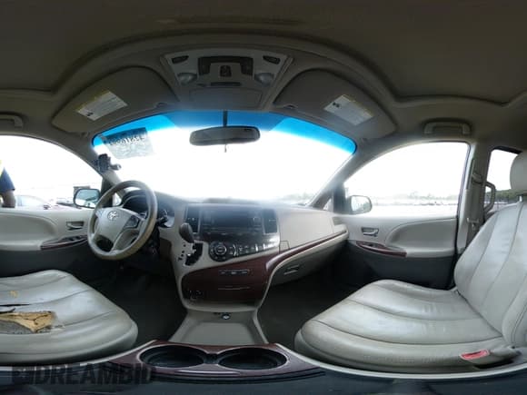 ✅ 2012 Toyota Sienna XLE AAS • VIN: 5TDYK3DC6CS255241 • Lot: 42816994. Listed on IAAI with 173,913 mi. Free auction sales archive from the USA and detailed vehicle history report at DreamBid. Image 18.