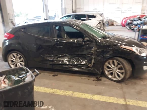 ✅ 2012 Hyundai Veloster w/Gray Int • VIN: KMHTC6ADXCU057467 • Lot: 41217184. Wystawiony na IAAI z przebiegiem 194 602 mil. Bezpłatny archiwum sprzedaży aukcyjnych z USA i szczegółowy raport historii pojazdu na DreamBid. Zdjęcie 14.