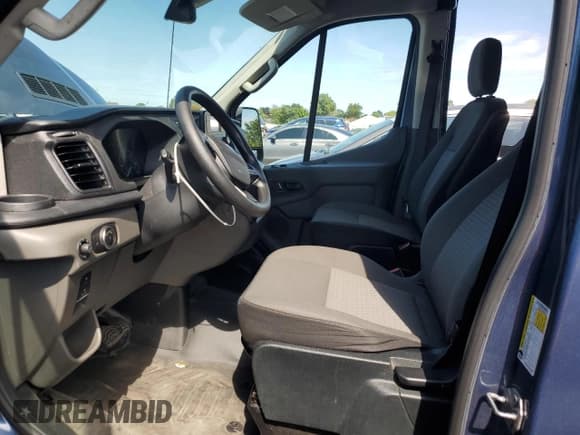 ✅ 2023 Ford Transit Cargo • VIN: 1FTBR2X85PKB04942 • Lot: 69643075. Listed on Copart with 48,870 mi. Free auction sales archive from the USA and detailed vehicle history report at DreamBid. Image 7.