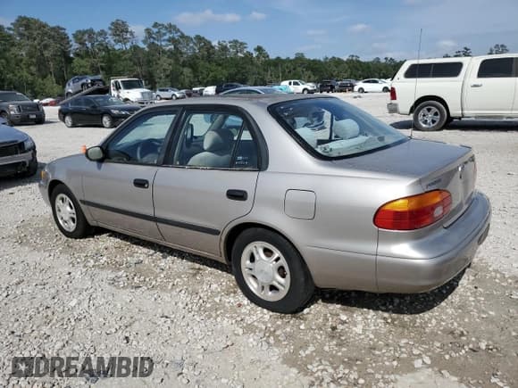 ✅ 2002 Chevrolet Prizm • VIN: 1Y1SK52872Z402630 • Lot: 53581255. Listed on Copart with 98,104 mi. Free auction sales archive from the USA and detailed vehicle history report at DreamBid. Image 2.