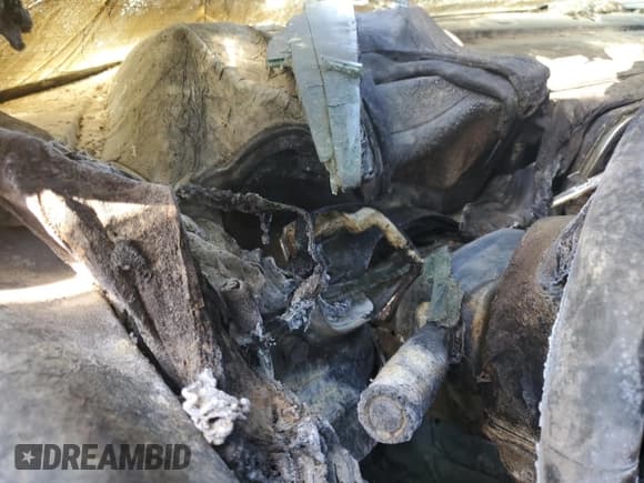 ✅ 2021 Chevrolet Camaro ZL1 • VIN: 1G1FJ1R64M0104803 • Lot: 70364965. Listed on Copart with Not provided. Free auction sales archive from the USA and detailed vehicle history report at DreamBid. Image 9.