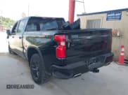✅ 2022 Chevrolet Silverado 1500 LT Trail Boss • VIN: 1GCPYFED3NZ234464 • Lot: 42103214. Wystawiony na IAAI z przebiegiem 30 250 mil. Bezpłatny archiwum sprzedaży aukcyjnych z USA i szczegółowy raport historii pojazdu na DreamBid. Zdjęcie 3.