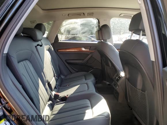 ✅ 2023 Audi Q5 Premium • VIN: WA1ABAFY1P2027153 • Lot: 71165885. Wystawiony na Copart z przebiegiem 36 120 mil. Bezpłatny archiwum sprzedaży aukcyjnych z USA i szczegółowy raport historii pojazdu na DreamBid. Zdjęcie 11.