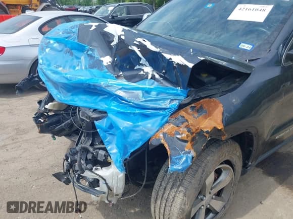 ✅ 2015 Jeep Grand Cherokee Limited • VIN: 1C4RJFBG5FC197773 • Lot: 42161048. Listed on IAAI with 128,257 mi. Free auction sales archive from the USA and detailed vehicle history report at DreamBid. Image 6.