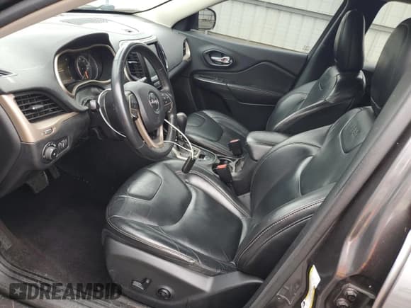 ✅ 2016 Jeep Cherokee Limited • VIN: 1C4PJMDS8GW172167 • Lot: 81022935. Listed on Copart with 121,725 mi. Free auction sales archive from the USA and detailed vehicle history report at DreamBid. Image 7.