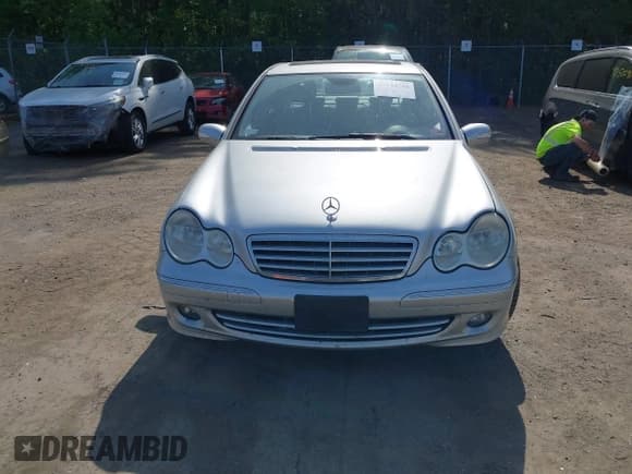 ✅ 2007 Mercedes-Benz C 280 Luxury • VIN: WDBRF92H57F889820 • Lot: 42144786. Wystawiony na IAAI z przebiegiem 147 484 mil. Bezpłatny archiwum sprzedaży aukcyjnych z USA i szczegółowy raport historii pojazdu na DreamBid. Zdjęcie 12.