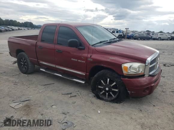 2006 Dodge 1500 SLT z VIN 1D7HU18286S571340, wystawiony jako Copart lot #69976264 z przebiegiem 168 812 mil mil oraz Szkoda całkowita • Salvage title. Historia ofert i sprzedaży dostępna na DreamBid. Obrazek 4.