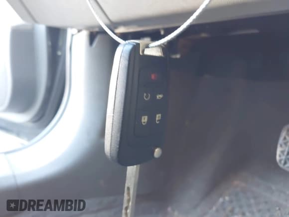 ✅ 2013 Buick LaCrosse Leather • VIN: 1G4GC5E35DF121904 • Lot: 42240848. Wystawiony na IAAI z przebiegiem 195 274 mil. Bezpłatny archiwum sprzedaży aukcyjnych z USA i szczegółowy raport historii pojazdu na DreamBid. Zdjęcie 11.