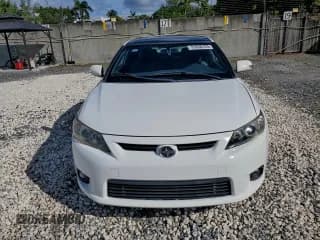 ✅ 2013 Scion tC • VIN: JTKJF5C72D3060867 • Lot: 91036125. Wystawiony na Copart z przebiegiem 118 347 mil. Bezpłatny archiwum sprzedaży aukcyjnych z USA i szczegółowy raport historii pojazdu na DreamBid. Zdjęcie 5.