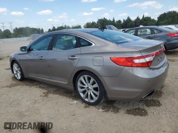 ✅ 2013 Hyundai Azera • VIN: KMHFH4JG7DA322989 • Лот: 68835005. Опубликован ранее на Copart с пробегом 110 946 миль. Бесплатный доступ к архиву аукционных продаж из США и подробный отчёт об истории автомобиля на DreamBid. Изображение 2.