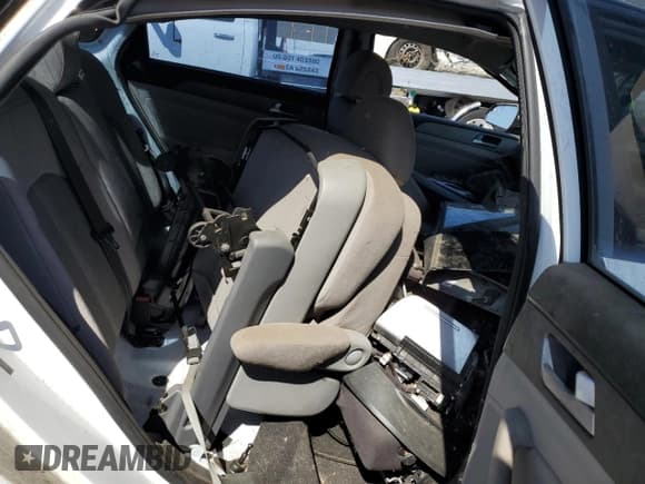 ✅ 2015 Hyundai Sonata SE • VIN: 5NPE24AF2FH167921 • Lot: 83852635. Wystawiony na Copart z przebiegiem Nie podano. Bezpłatny archiwum sprzedaży aukcyjnych z USA i szczegółowy raport historii pojazdu na DreamBid. Zdjęcie 10.