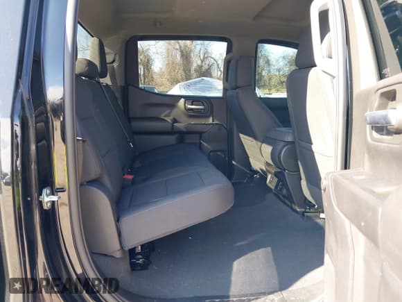 ✅ 2023 Chevrolet Silverado 1500 Custom Trail Boss • VIN: 3GCPDCEK2PG137008 • Lot: 41492242. Wystawiony na IAAI z przebiegiem 13 264 mil. Bezpłatny archiwum sprzedaży aukcyjnych z USA i szczegółowy raport historii pojazdu na DreamBid. Zdjęcie 8.