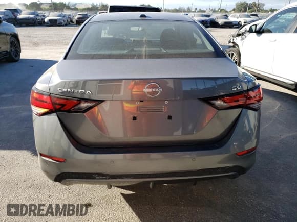 ✅ 2024 Nissan Sentra SV • VIN: 3N1AB8CV9RY364508 • Lot: 92610355. Wystawiony na Copart z przebiegiem 16 171 mil. Bezpłatny archiwum sprzedaży aukcyjnych z USA i szczegółowy raport historii pojazdu na DreamBid. Zdjęcie 6.