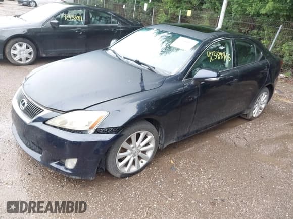 ✅ 2010 Lexus IS 250 • VIN: JTHCF5C24A2032718 • Lot: 42388905. Listed on IAAI with 157,741 mi. Free auction sales archive from the USA and detailed vehicle history report at DreamBid. Image 2.