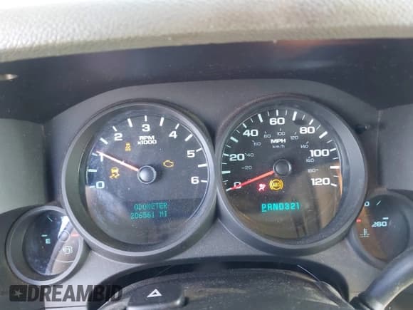 ✅ 2012 Chevrolet Silverado 1500 LS • VIN: 1GCRCREA7CZ302048 • Lot: 43437230. Wystawiony na IAAI z przebiegiem 206 561 mil. Bezpłatny archiwum sprzedaży aukcyjnych z USA i szczegółowy raport historii pojazdu na DreamBid. Zdjęcie 7.