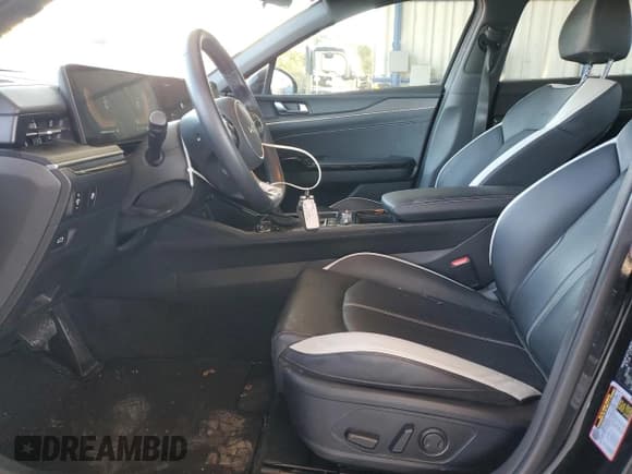 ✅ 2025 Kia K5 GT-Line • VIN: KNAG64J74S5269413 • Lot: 86252765. Listed on Copart with 58,694 mi. Free auction sales archive from the USA and detailed vehicle history report at DreamBid. Image 7.