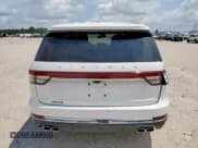 ✅ 2023 Lincoln Aviator Reserve • VIN: 5LM5J7WC1PGL02064 • Lot: 70782295. Wystawiony na Copart z przebiegiem 29 795 mil. Bezpłatny archiwum sprzedaży aukcyjnych z USA i szczegółowy raport historii pojazdu na DreamBid. Zdjęcie 6.