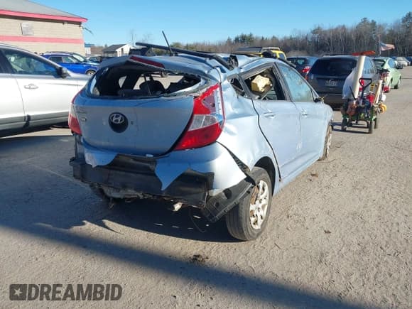 ✅ 2012 Hyundai Accent GS • VIN: KMHCT5AE9CU012281 • Lot: 41296804. Wystawiony na IAAI z przebiegiem Nie podano. Bezpłatny archiwum sprzedaży aukcyjnych z USA i szczegółowy raport historii pojazdu na DreamBid. Zdjęcie 4.