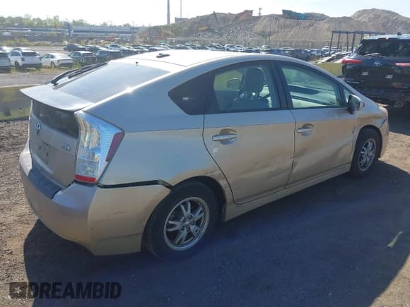 ✅ 2010 Toyota Prius II • VIN: JTDKN3DU1A1003221 • Lot: 43366587. Wystawiony na IAAI z przebiegiem 262 674 mil. Bezpłatny archiwum sprzedaży aukcyjnych z USA i szczegółowy raport historii pojazdu na DreamBid. Zdjęcie 4.