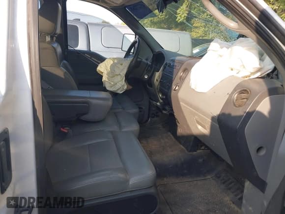 ✅ 2008 Ford F-150 XL • VIN: 1FTRF12298KD02039 • Lot: 43227265. Listed on IAAI with 173,329 mi. Free auction sales archive from the USA and detailed vehicle history report at DreamBid. Image 5.