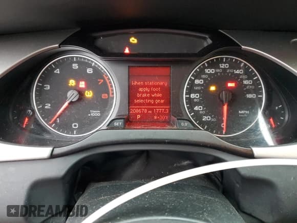 ✅ 2009 Audi A4 Premium • VIN: WAUVF78K19A189104 • Лот: 85190634. Опубликован ранее на Copart с пробегом 208 678 миль. Бесплатный доступ к архиву аукционных продаж из США и подробный отчёт об истории автомобиля на DreamBid. Изображение 9.