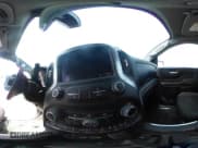 ✅ 2022 Chevrolet Silverado 1500 LT Trail Boss • VIN: 3GCPYFED3NG210844 • Lot: 42403476. Wystawiony na IAAI z przebiegiem 14 197 mil. Bezpłatny archiwum sprzedaży aukcyjnych z USA i szczegółowy raport historii pojazdu na DreamBid. Zdjęcie 19.