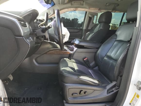 ✅ 2015 Chevrolet Suburban LT • VIN: 1GNSCJKC0FR607184 • Lot: 78320194. Wystawiony na Copart z przebiegiem 166 454 mil. Bezpłatny archiwum sprzedaży aukcyjnych z USA i szczegółowy raport historii pojazdu na DreamBid. Zdjęcie 7.