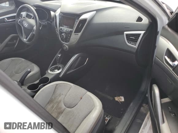 ✅ 2012 Hyundai Veloster w/Red Int • VIN: KMHTC6AD6CU058907 • Lot: 81032904. Wystawiony na Copart z przebiegiem 88 270 mil. Bezpłatny archiwum sprzedaży aukcyjnych z USA i szczegółowy raport historii pojazdu na DreamBid. Zdjęcie 8.