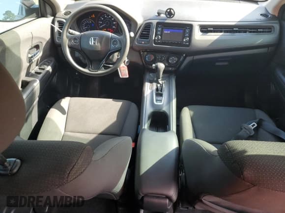 ✅ 2021 Honda HR-V LX • VIN: 3CZRU5H35MM716672 • Lot: 69842495. Listed on Copart with 33,609 mi. Free auction sales archive from the USA and detailed vehicle history report at DreamBid. Image 8.