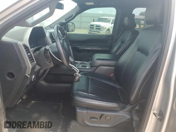 ✅ 2020 Ford Expedition XLT • VIN: 1FMJU1HT2LEA98531 • Лот: 63555835. Опубликован ранее на Copart с пробегом 107 162 миль. Бесплатный доступ к архиву аукционных продаж из США и подробный отчёт об истории автомобиля на DreamBid. Изображение 7.